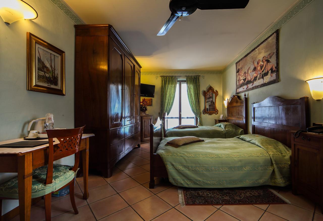 Albergo Ristorante Conca Azzurra Colico Exterior photo
